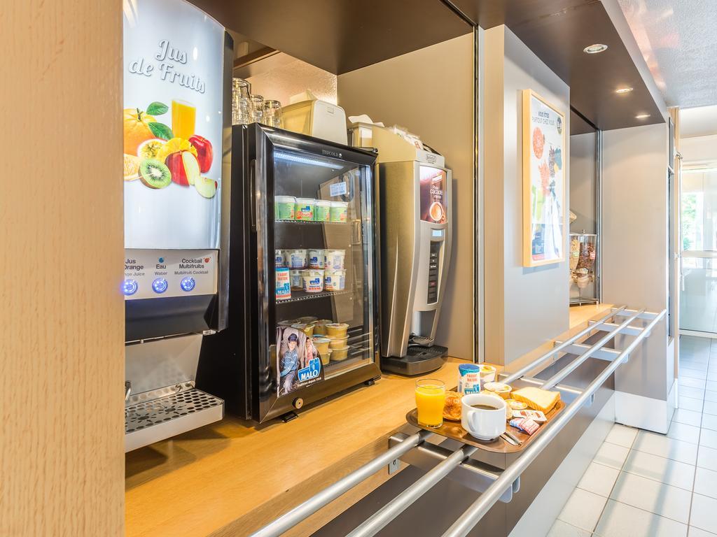 B&B Hotel Strasbourg Sud Geispolsheim Bagian luar foto
