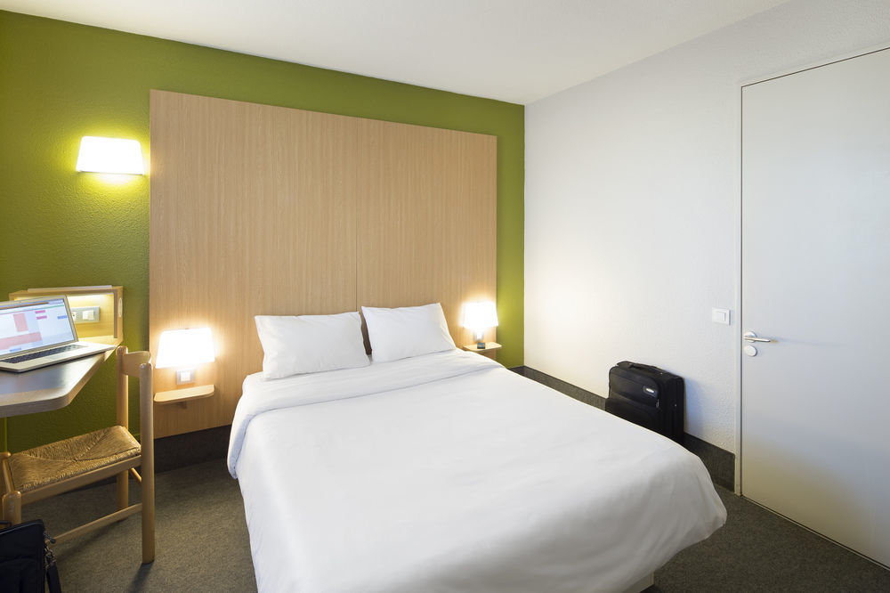 B&B Hotel Strasbourg Sud Geispolsheim Bagian luar foto