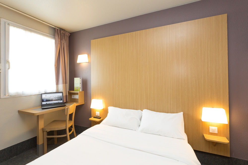 B&B Hotel Strasbourg Sud Geispolsheim Bagian luar foto