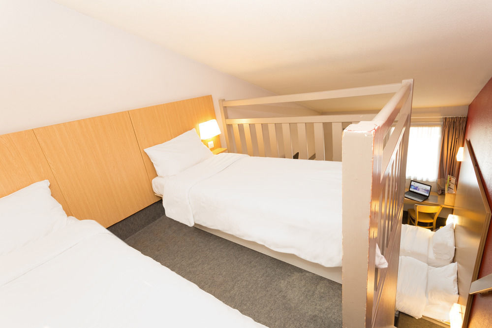 B&B Hotel Strasbourg Sud Geispolsheim Bagian luar foto