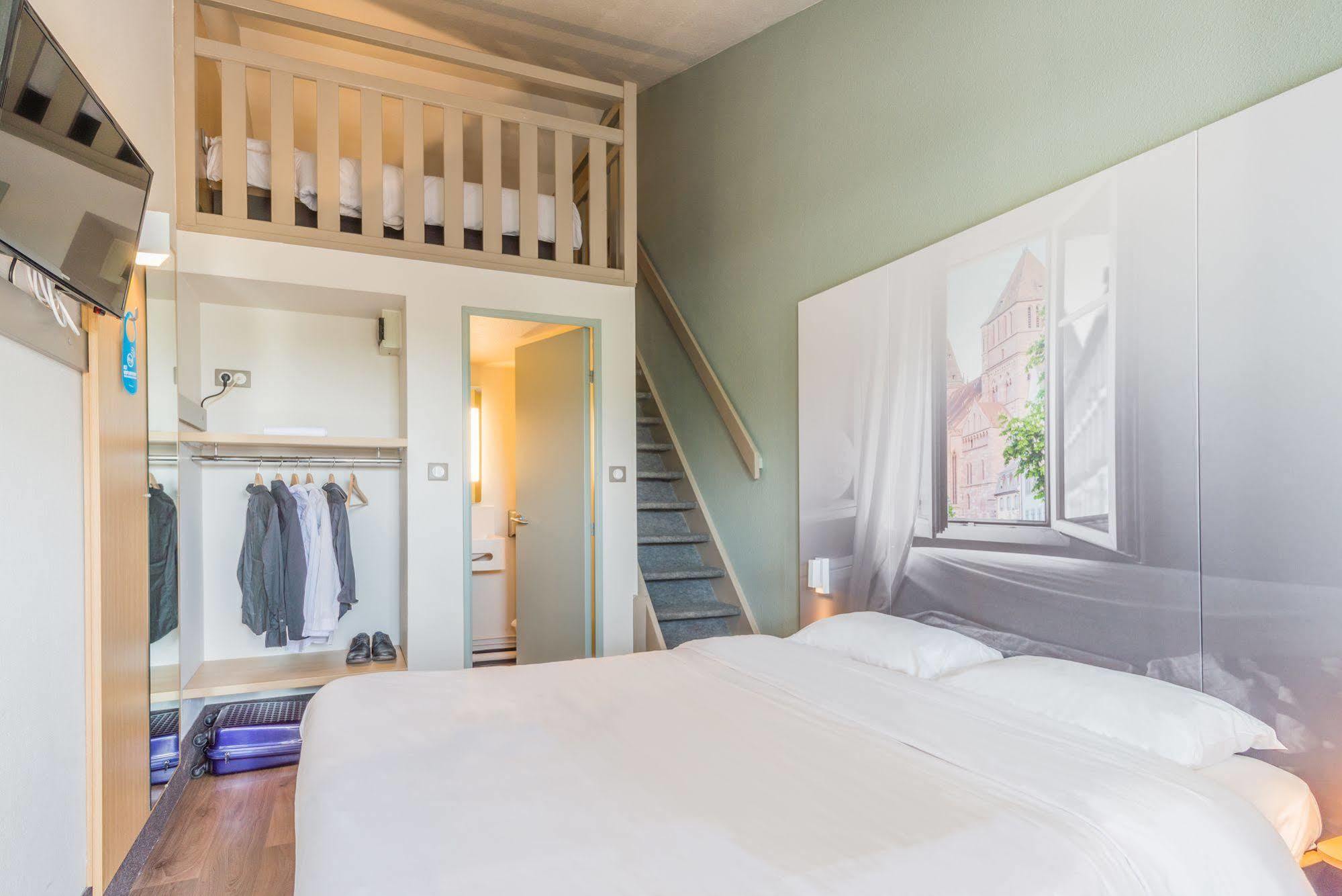 B&B Hotel Strasbourg Sud Geispolsheim Bagian luar foto